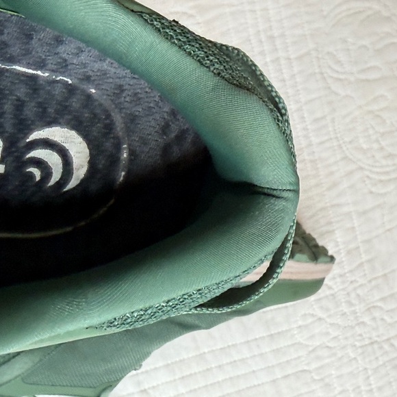 Topo Athletic Womens Traverse Green Running Shoes Sneakers Size 9.5 Sage/Tan - Picture 13 of 14